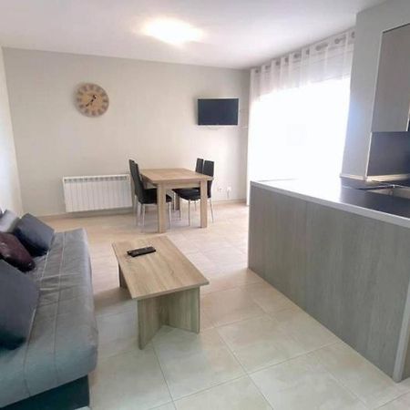 Olimpe 2 8 Apartment Roses Bagian luar foto