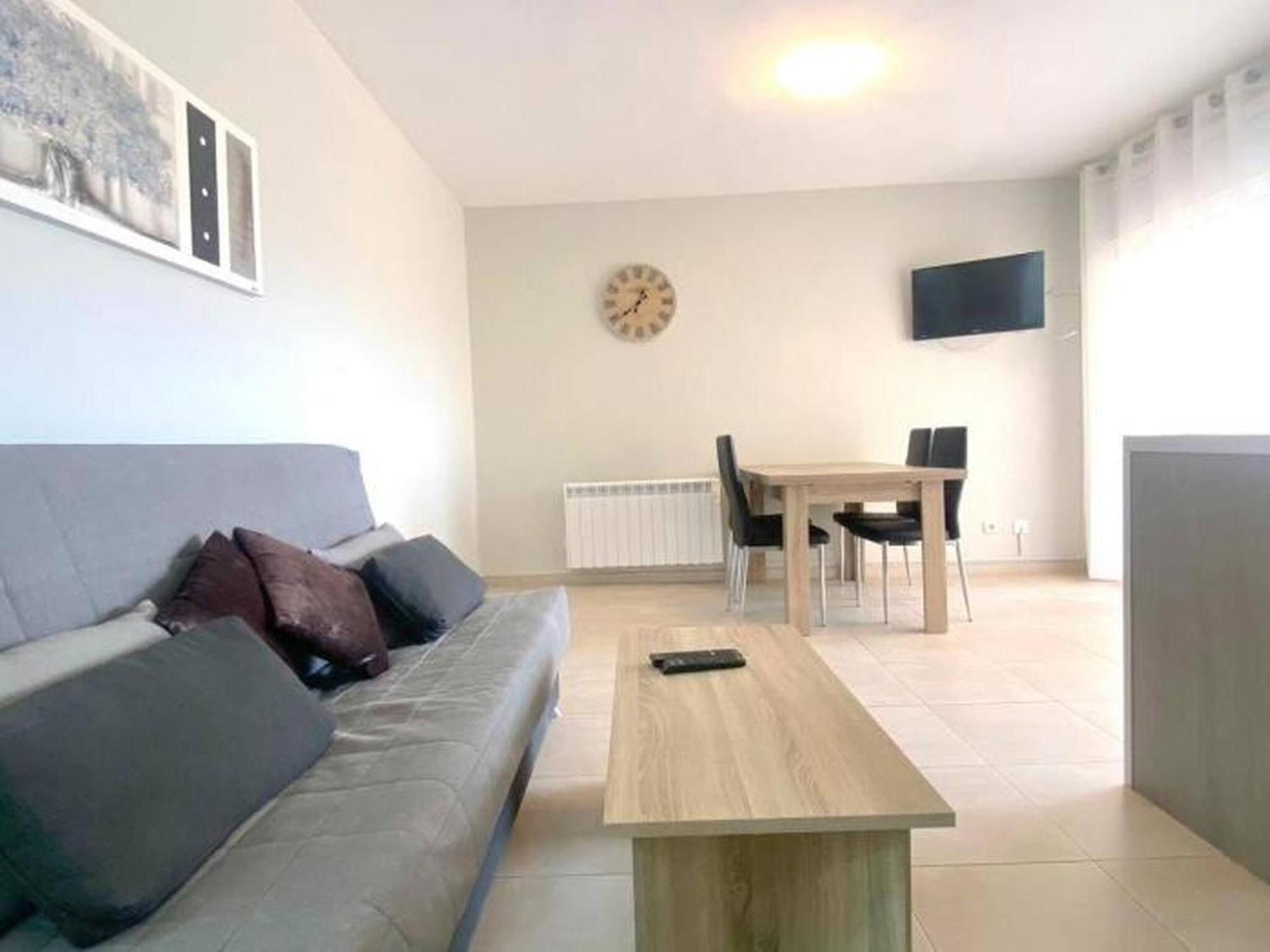 Olimpe 2 8 Apartment Roses Bagian luar foto